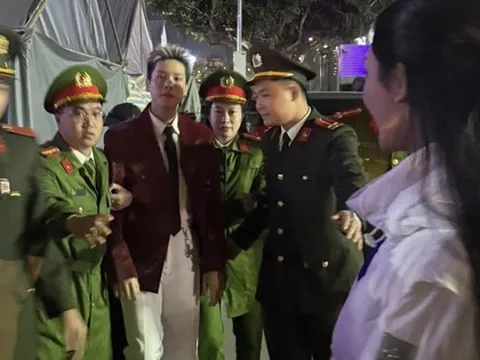 Nam ca sĩ đình đám sinh năm 1997 được hỗ trợ việc này