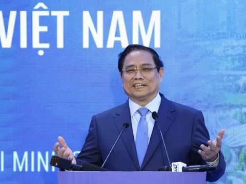 Thủ tướng kêu gọi doanh nghiệp cùng "lách qua cơn gió ngược, tìm điểm sáng”