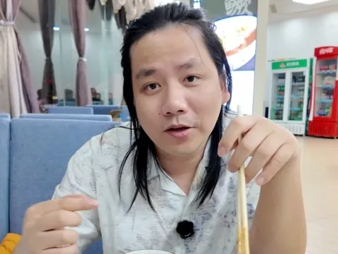 Khoa Pug trước khi phá sản tự tin là YouTuber Việt Nam giàu nhất tại Mỹ: “30 tỷ đối với tôi là rác”