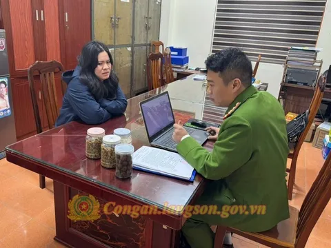 Ra quyết định khởi tố chủ cửa hàng Nguyễn Thị Trang SN 1993