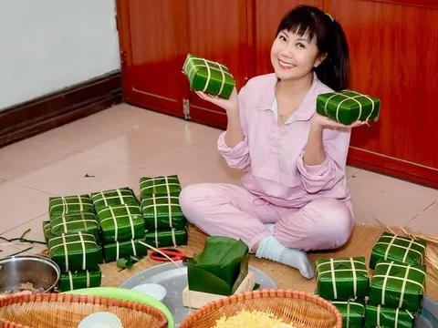 Nghệ sĩ Hương Tươi nhớ vị bánh chưng của bố mẹ, dạy con yêu Tết