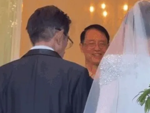 Hoa hậu Hoàn vũ bất ngờ thú nhận kết hôn từ tận 2 năm trước, danh tính ông xã khiến công chúng "bật ngửa"