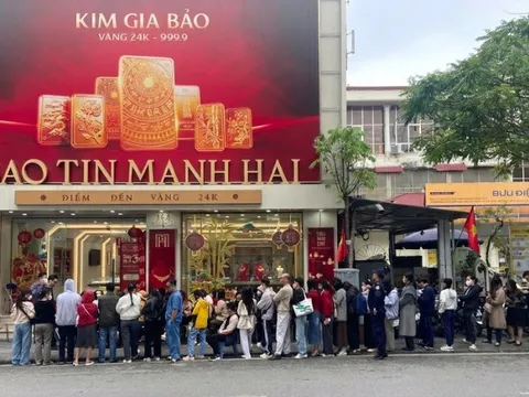 Người mua vàng ngày vía Thần Tài năm ngoái: Đến giờ lãi bao nhiêu?