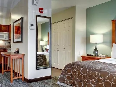 3 thứ đại kỵ tuyệt đối không đặt ở đầu giường kẻo "hút cạn" vượng khí: Rất nhiều gia đình đang mắc phải!