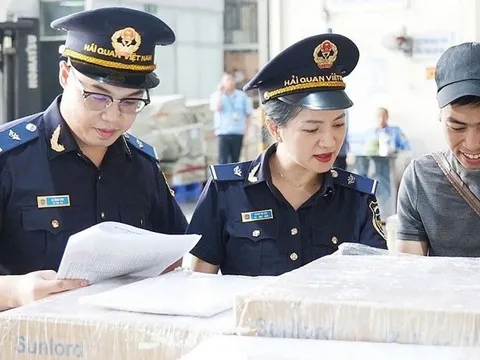 Xuất nhập khẩu tăng trưởng 2 con số; vi phạm thương mại vẫn diễn biến phức tạp