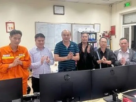 Đóng điện treo dây mạch 2 đường dây 220 kV Bắc Giang - Lạng Sơn