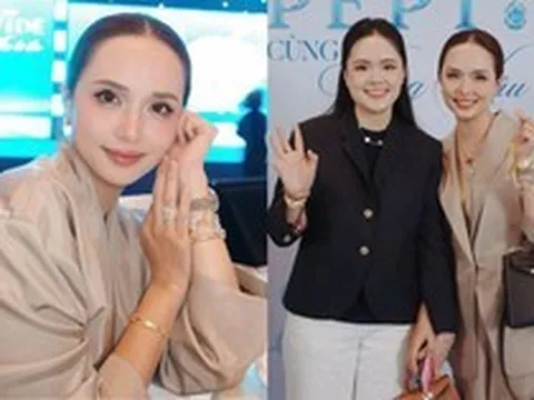 Hai "phú bà" làng bóng đá là chị em ruột: Vợ Văn Quyết "lên đồ" xinh - sang, vợ Duy Mạnh quanh năm bị chê "nên thuê stylist"