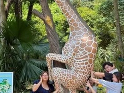 Thảo Cầm Viên nhắc khéo du khách