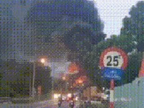 Cháy dữ dội nhà xưởng phía sau cây xăng ở phường Tân Hiệp, TPHCM