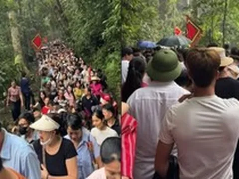 Biển người đổ về Phú Thọ