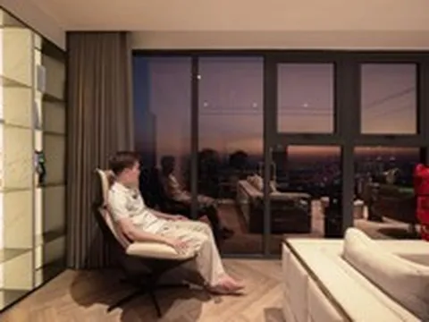 Bên trong căn hộ 120m2 của Hoàng Đức ở Hà Nội: View ngắm trọn sân Mỹ Đình, có cả thú chơi "ngốn tiền"