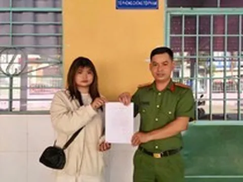 Giao dịch chuyển khoản 374 triệu đồng thành công, cô gái SN 2003 nhờ công an hỗ trợ khẩn