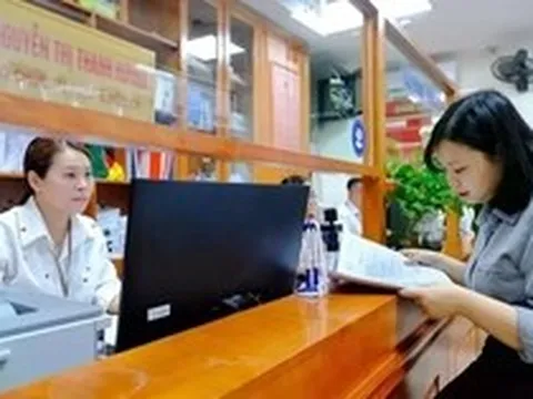 Bộ Chính trị: Tiếp tục tinh giản biên chế từ 5 - 10%