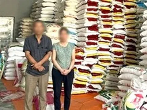 Thi hành lệnh bắt tạm giam bà chủ bán gạo Nguyễn Thị Yến SN 1971 và chồng