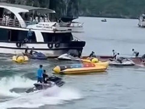 Lật tàu du lịch tại Cát Bà, 1 nữ du khách tử nạn