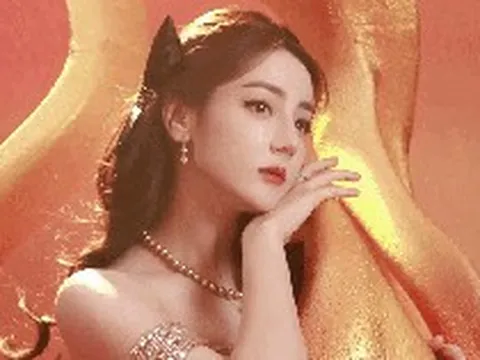 5 mỹ nhân Tân Cương đẹp nhất Cbiz: Địch Lệ Nhiệt Ba dẫn đầu, người cuối được ví như bước ra từ bích họa