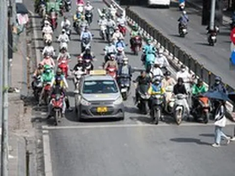 Dự báo thời tiết 17/8: Miền Bắc ngày nắng nóng, từ đêm bước vào đợt mưa lớn