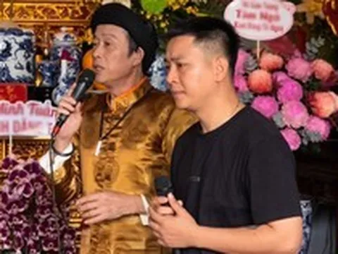 Hoài Lâm hiếm hoi đứng chung sân khấu, hội ngộ cha nuôi Hoài Linh