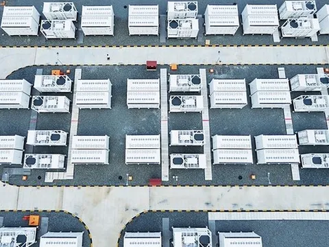 Sungrow hỗ trợ hệ thống BESS quy mô lớn tại Campuchia với khả năng khởi động đen