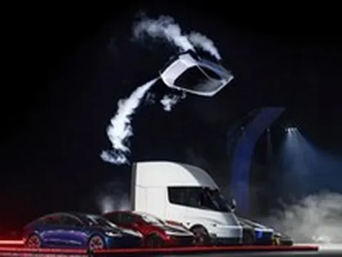 Xóa bỏ mọi giới hạn vật lý: Elon Musk trình làng siêu xe 0-97km/h chưa đầy 1 giây, tăng tốc nhanh hơn xe đua F1, biết "bay" khỏi mặt đất