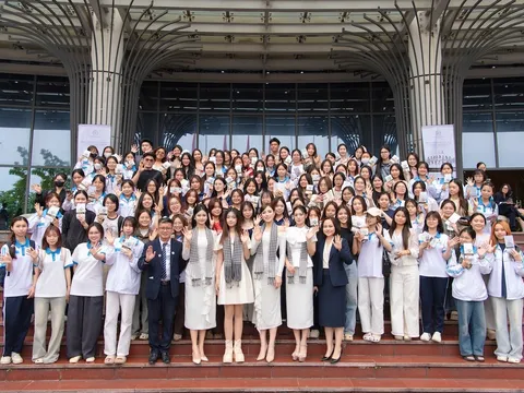 Hành trình Từ Trái tim khơi dậy khát vọng lớn và tinh thần phụng sự của tuổi trẻ