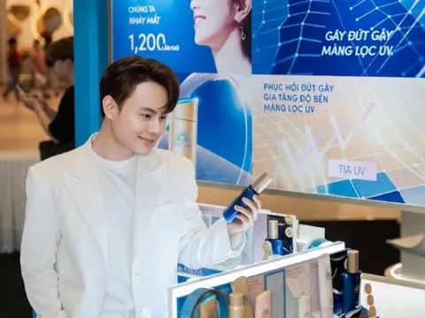 VĂN TOẢN HÀO HỨNG TRẢI NGHIỆM CÔNG NGHỆ CHỐNG NẮNG THẾ HỆ MỚI TẠI MEGA EVENT ANESSA