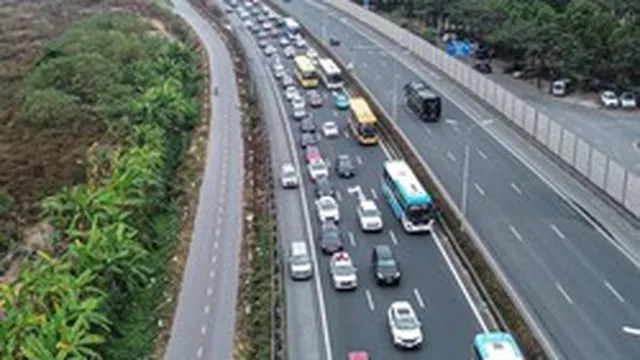 Hà Nội phân luồng giao thông, hướng dẫn di chuyển tránh ùn tắc dịp lễ 30/4 - 1/5