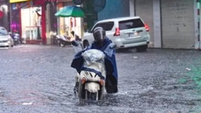 Miền Bắc đón không khí lạnh, mưa dông trước kỳ nghỉ lễ 30/4-1/5