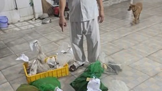 Khám xét nơi ở của Phùng Hữu Thịnh SN 1960, thu giữ nhiều tài liệu, tang vật