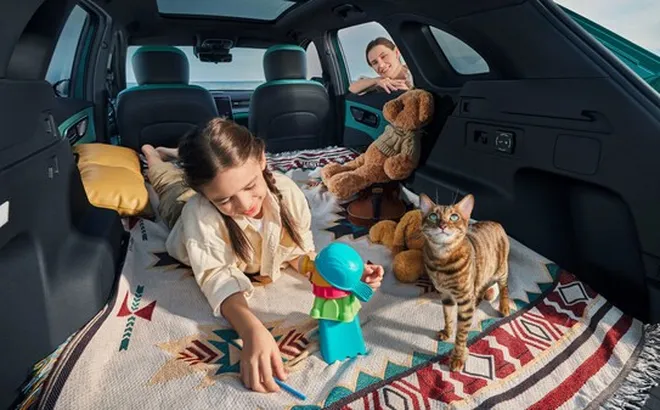 LEPAS L8 nâng tầm mỗi hành trình gia đình với trải nghiệm lái xe thanh lịch và không gian tinh tế