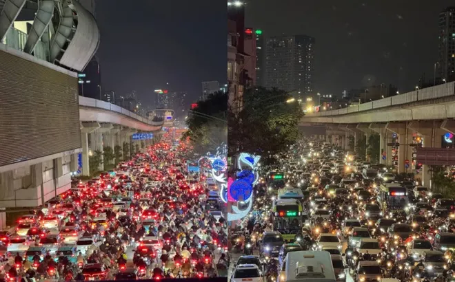 Giờ tan tầm ngày rét buốt: Hà Nội tắc cứng, các ứng dụng gọi xe gần như "tê liệt"