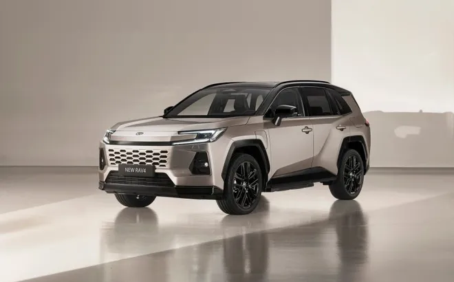 Hãng xe xăng bán chạy nhất Việt Nam vừa công bố chiến lược tăng 30% xe hybrid xuất xưởng đến năm 2028 - Việt Nam có nằm trong kế hoạch?