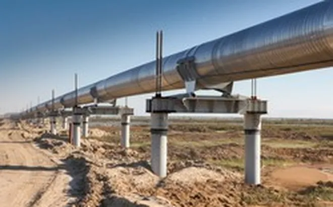 Đúng lúc thế giới ‘khát’ dầu, Mỹ nới lỏng trừng phạt, 40% năng lực xuất khẩu dầu của Nga lại bị đình trệ - chuyện gì xảy ra?