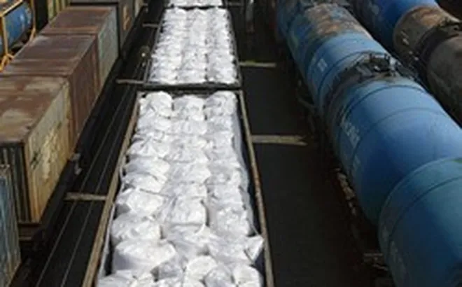 Siết xuất khẩu mặt hàng nuôi sống cả thế giới, Nga 'đánh tiếng' với Mỹ: Hoặc nới trừng phạt, hoặc không còn hàng để dùng