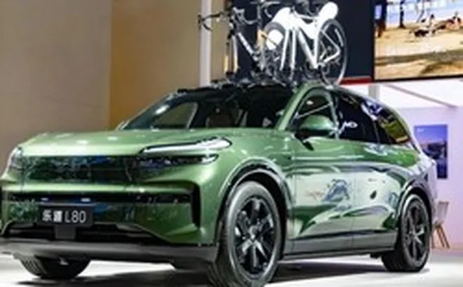 Hàng loạt SUV 'khủng' trên 5m đổ bộ, to hơn Land Cruiser, rẻ ngang Toyota Vios