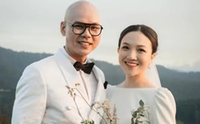 Dòng chia sẻ lạ của bà xã ca sĩ Phan Đinh Tùng