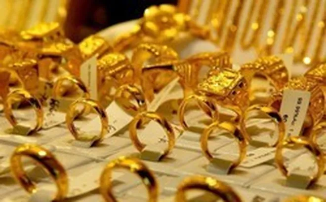 “Chỉ mua vàng để giữ tiền thôi” và cái kết khi giá vàng lao dốc
