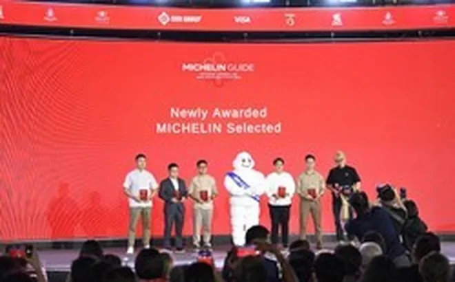 Michelin 2026 bùng nổ tranh cãi: Không hề có bánh mì trong danh sách Bib Gourmand, Bánh cuốn Bà Hoành lọt top gây khó hiểu