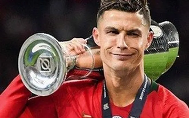 Tuổi 41 phi thường của Ronaldo: Lọt top nhân vật ảnh hưởng nhất thế giới trước thềm World Cup