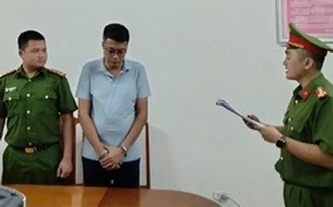 Ra lệnh bắt tạm giam cựu cán bộ ngân hàng Vũ Công Giang SN 1989