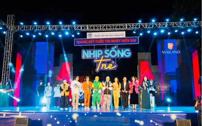 Biên đạo Nguyễn Lê Hồng Minh làm giám khảo Chung kết cuộc thi nhảy “Nhịp sống trẻ” Hà Nội 2022