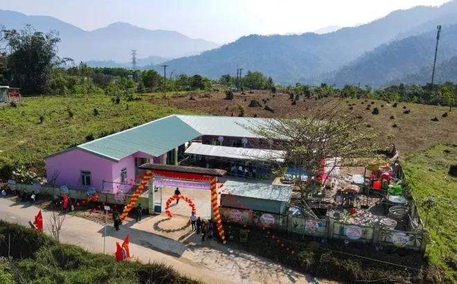 Japan’s casual wear brand builds school for mountain children in central Vietnam