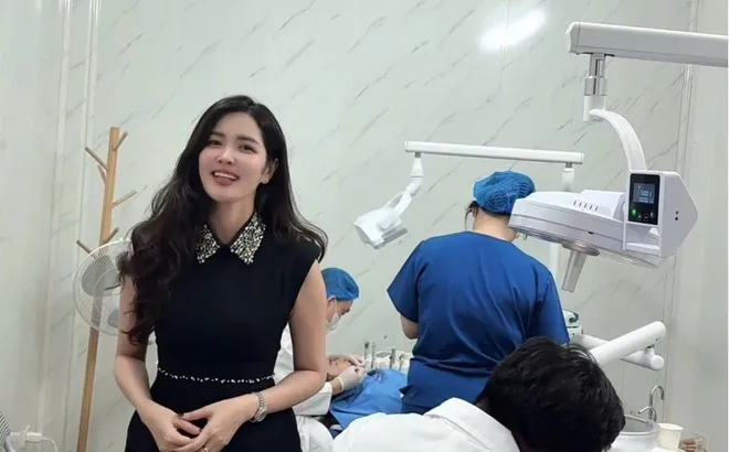 Từng đi lên từ khó khăn, nay nữ CEO giúp người nghèo làm đẹp